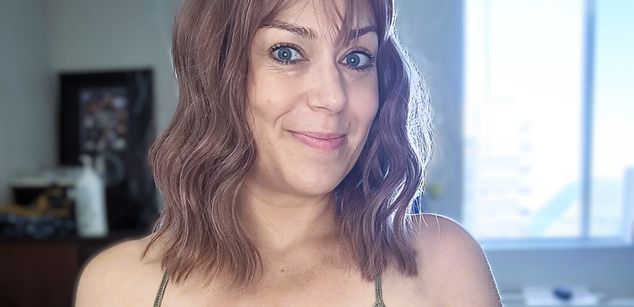 Model - Penny Jade feet