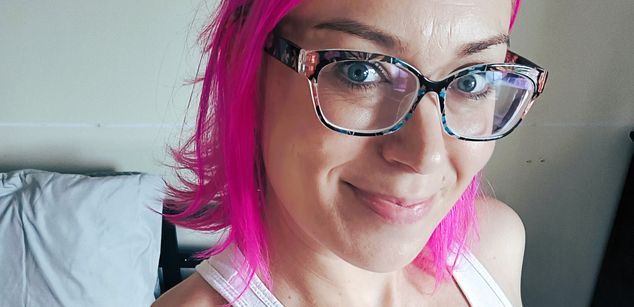 Model - Penny Jade feet