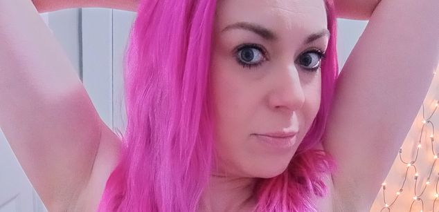 Model - Penny Jade feet