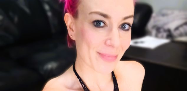 Model - Penny Jade feet