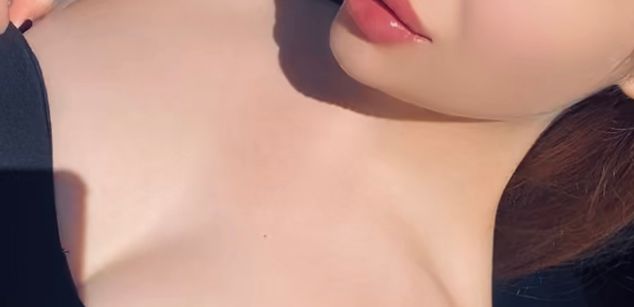 Model - evil emilia beautygirl