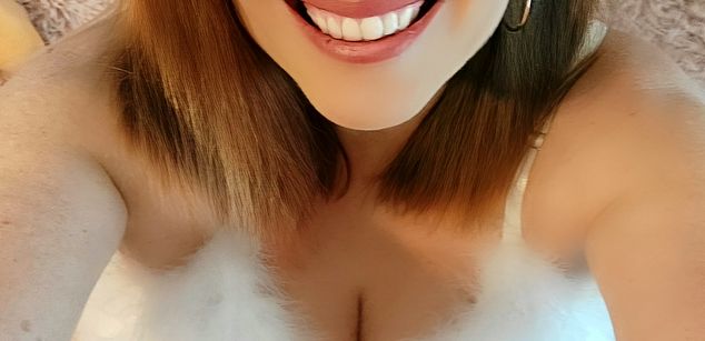 Model - Nikki Nevada milf