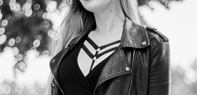 Model - Laura Venus mistress