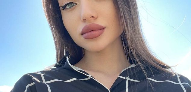 Model - CharleePax cute