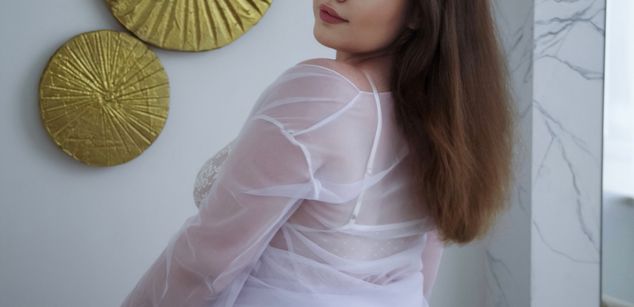 Model - EmmaRIcks natural