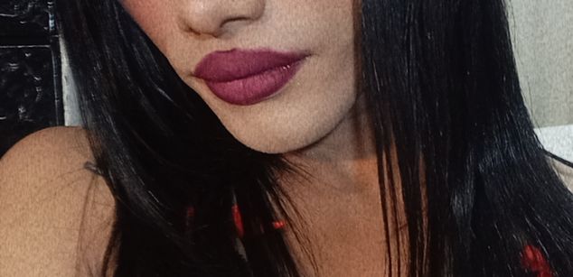 Model - Kitty Queen joi