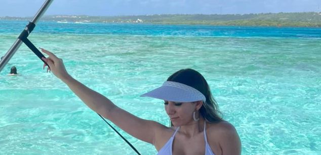 Model - Veronica Hot naked