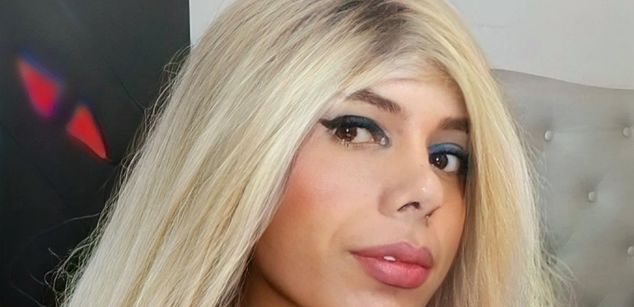 Model - hilary25cm selfsuck