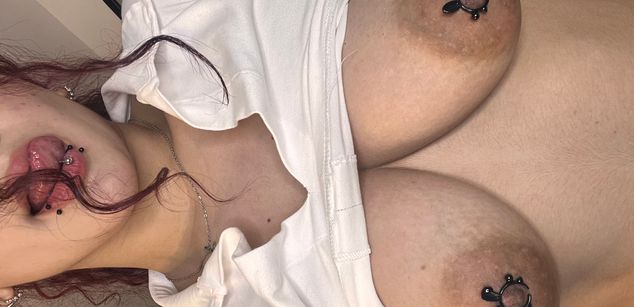 Model - Tamara Wolf Hot