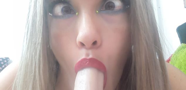 Model - Lola Santana squirt