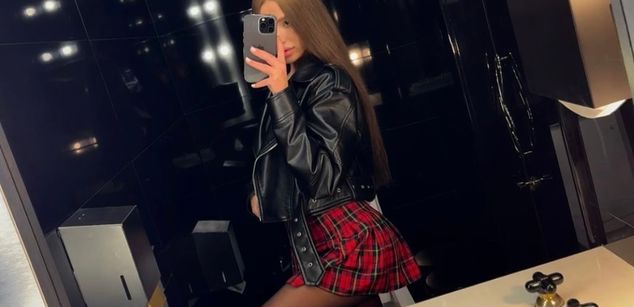 Model - muzayaa_ua skinny