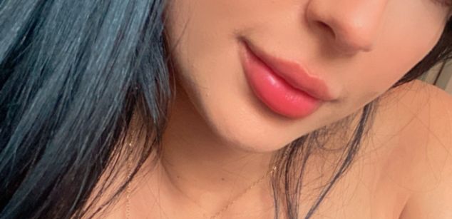 Model - JuliBray cabellolargo