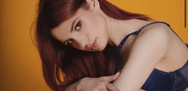 Model - MaryLune beautiful