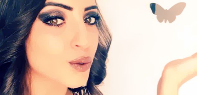 Model - Sonnya heels