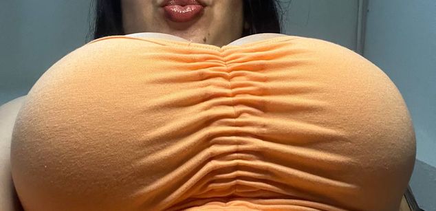 Model - dreabusty hairy