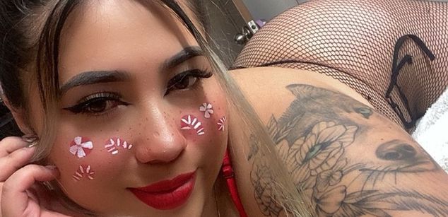 Model - Manuela Veelez bigass