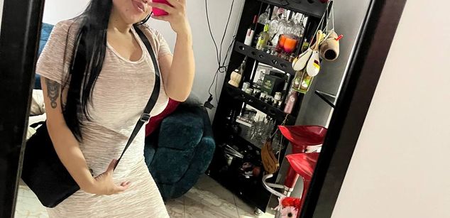 Model - dreabusty hairy