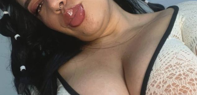 Model - dreabusty hairy