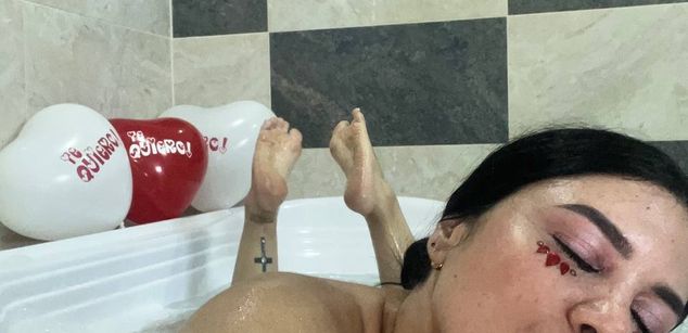 Model - dreabusty hairy