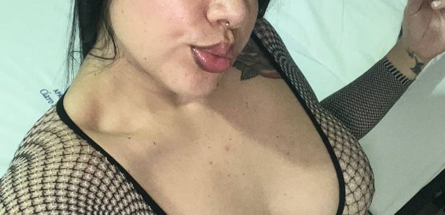 Model - dreabusty hairy