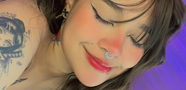 Model - Violette clerk1 bdsm