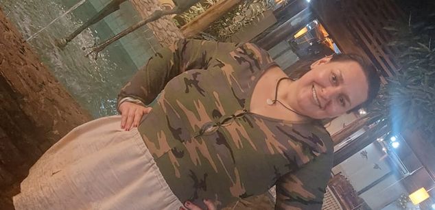 Model - Selene mature