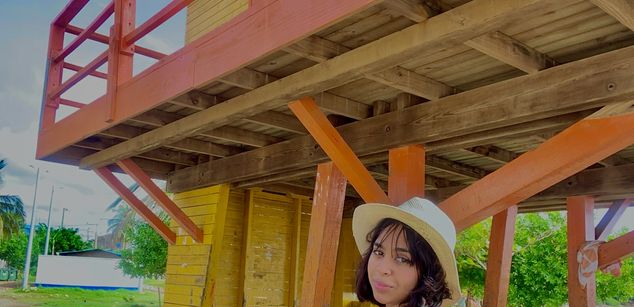 Model - Emily Daz mamada