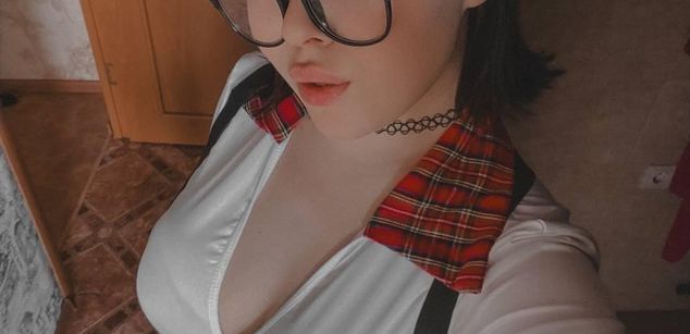 Model - Betty_Cherry squirt