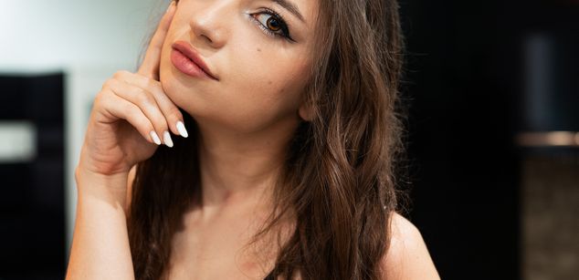 Model - GraceGold petite