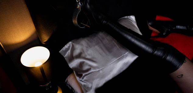 Model - IngridStorm pantyhose