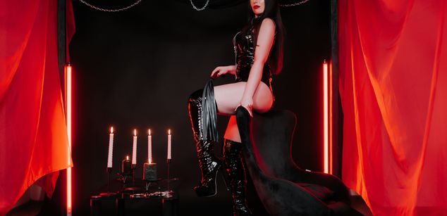 Model - IngridStorm pantyhose