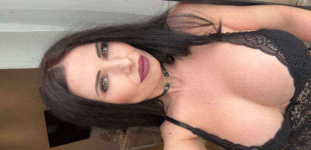 Model - IngridStorm pantyhose