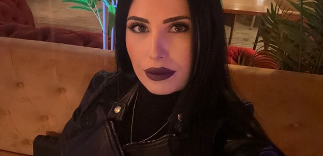 Model - IngridStorm pantyhose