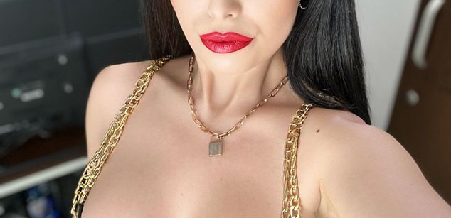 Model - IngridStorm pantyhose