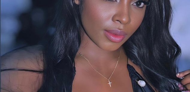 Model - Nicoleth18 coo