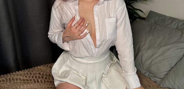 Model - Jia Lissa domination