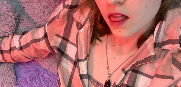 Model - YummyPolly dominate