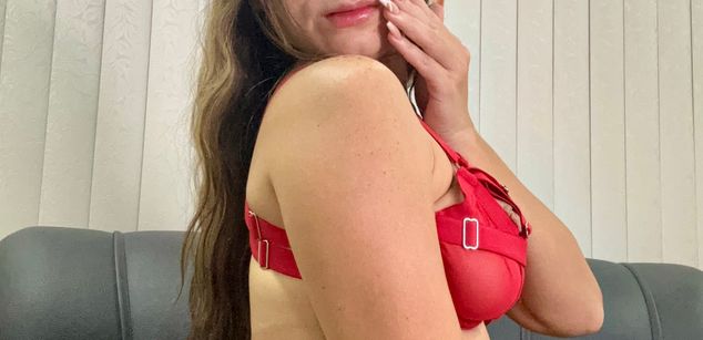 Model - Veronica Hot naked