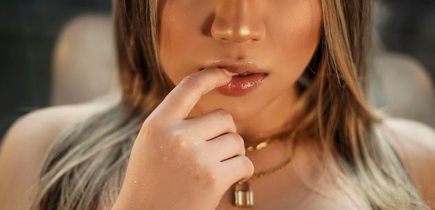 Model - Laura Duque pussy