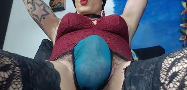 Model - DirtyJessica69 bush