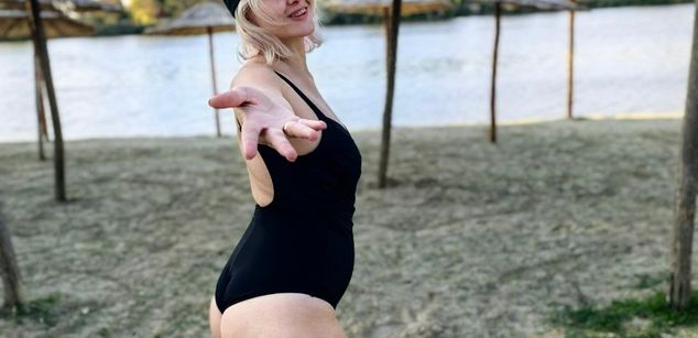 Model - Olisunny squirt