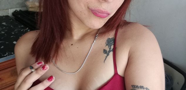 Model - Milena tatuada