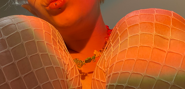 Model - igotuscookies petite