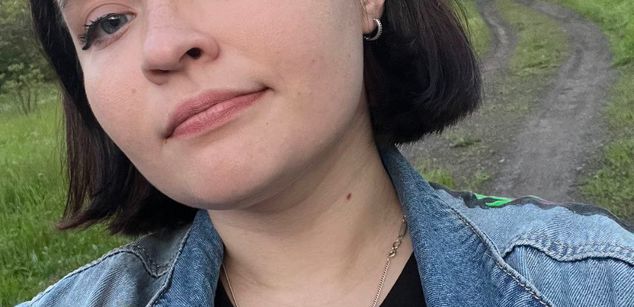 Model - Olya bigbreasts