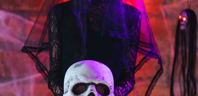 Model - Avril Lewis joi