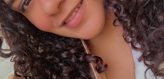 Model - TaylorTina smoking