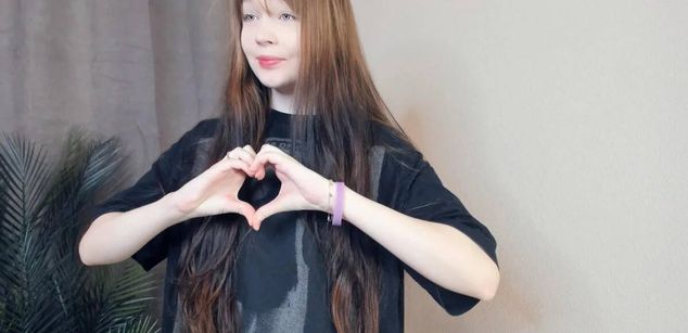 Model - Umeyomi pale