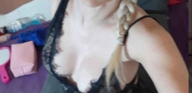 Model - Mistressmilly32 joi