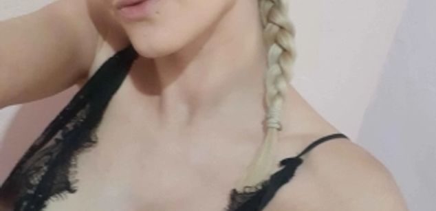 Model - Mistressmilly32 joi