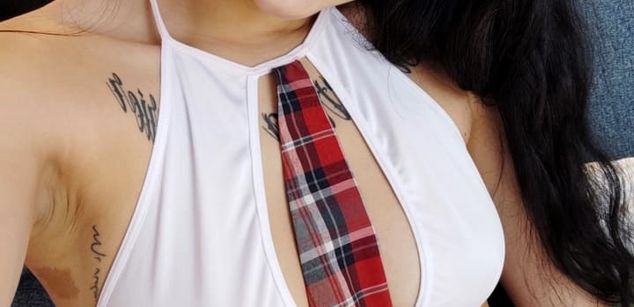 Model - Juana Green squirt